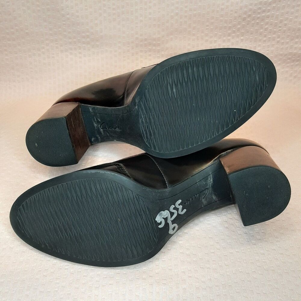 Clarks Artisan Pumps Black Red Women Size 9 Tarah Rosie Block Heel Shoes Tassel - Picture 7 of 7